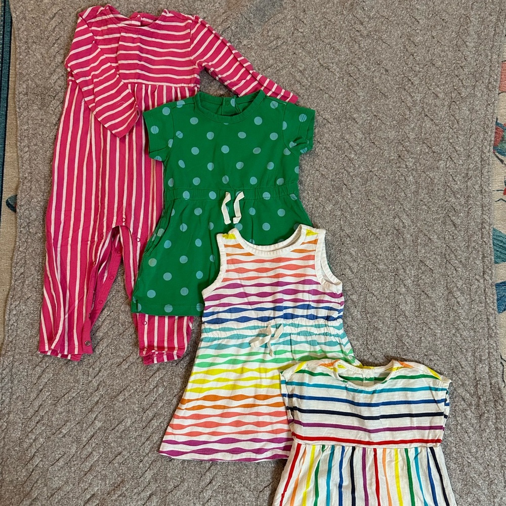 Primary - bundle of 4 items - 12-18 months